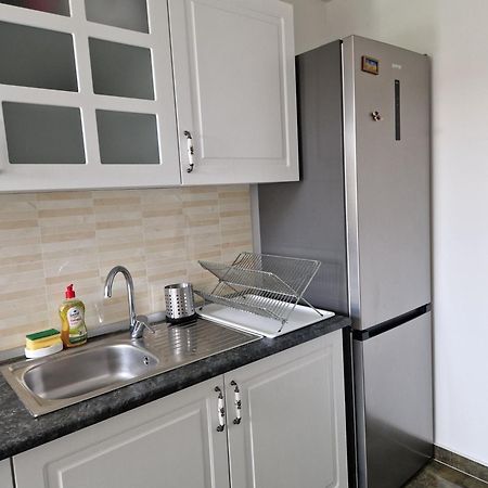 Apartament In Otopeni Kültér fotó