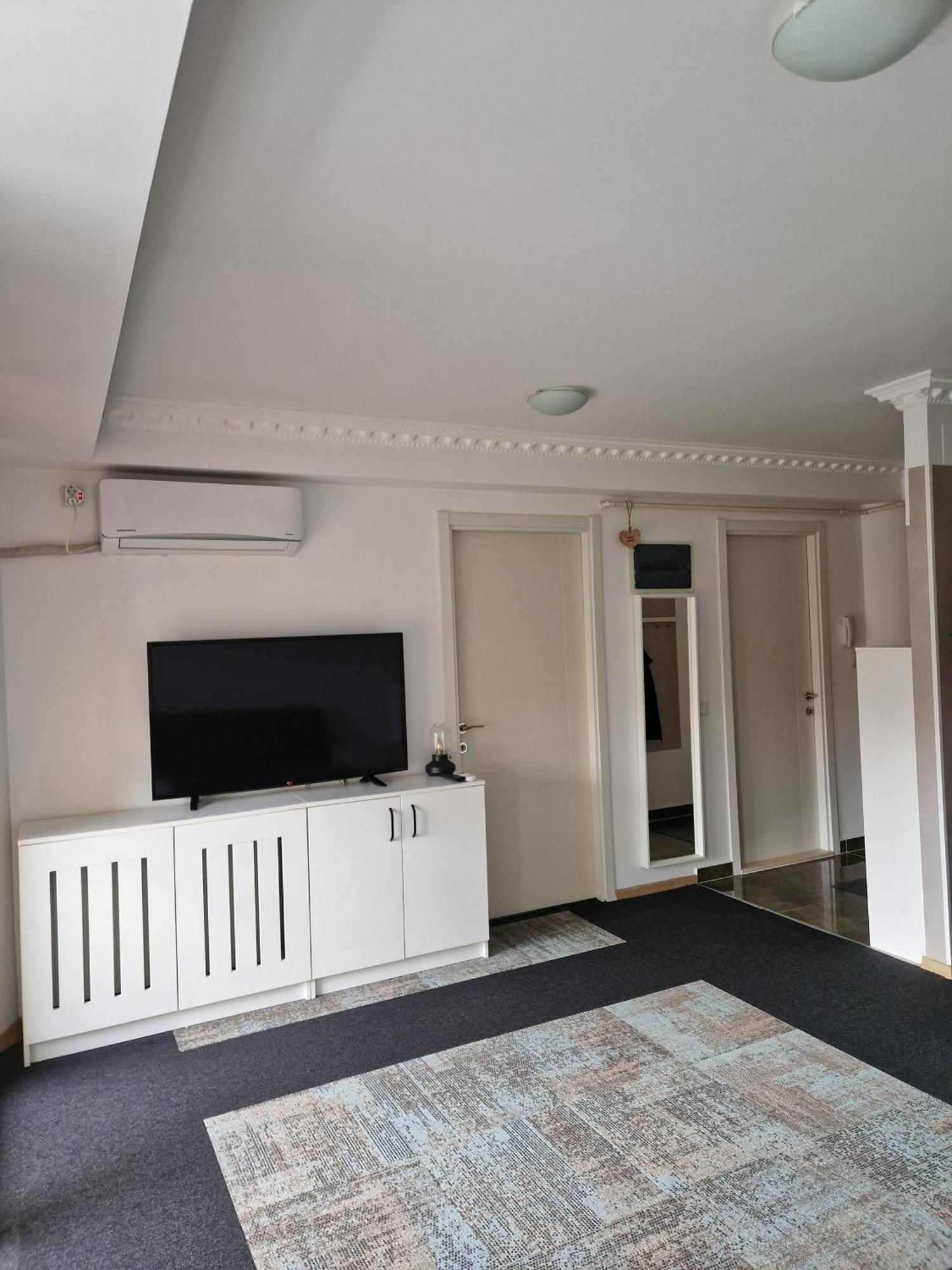 Apartament In Otopeni Kültér fotó